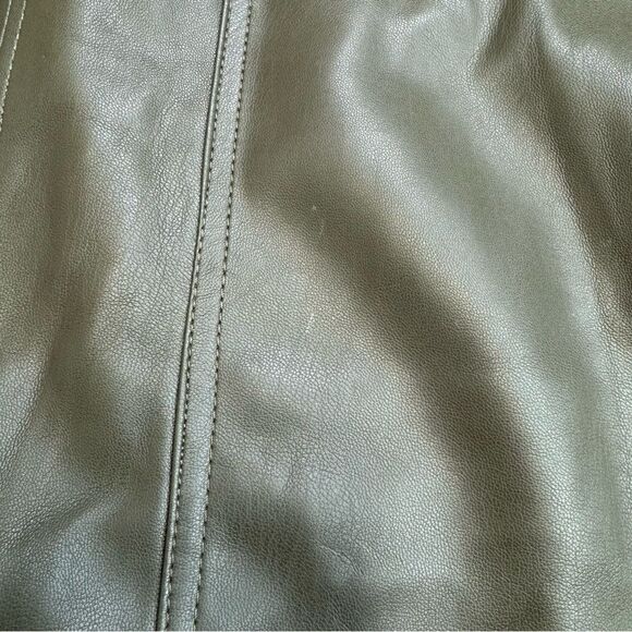 Women's H&M Faux Leather Mini Skirt Olive Green Size 8 Pencil Workwear - Picture 7 of 14